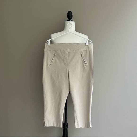 Reitmans light beige slip on capri pants - Picture 6 of 8